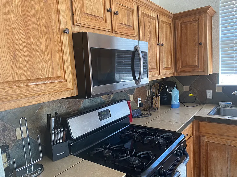 606 Meadow View Dr — Photo 16
