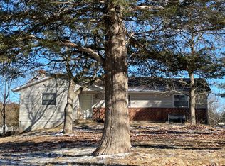 8318 E Forest Hills Dr, Dittmer, MO 63023