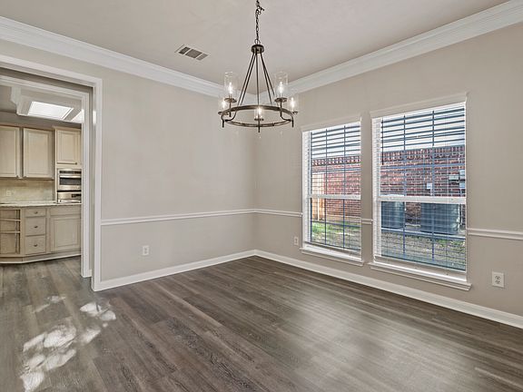 5th image of 1527 Lakeview Dr