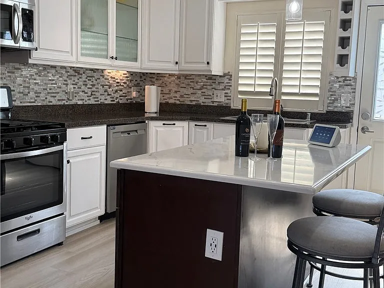 24139 Ravenna Ave — Photo 6