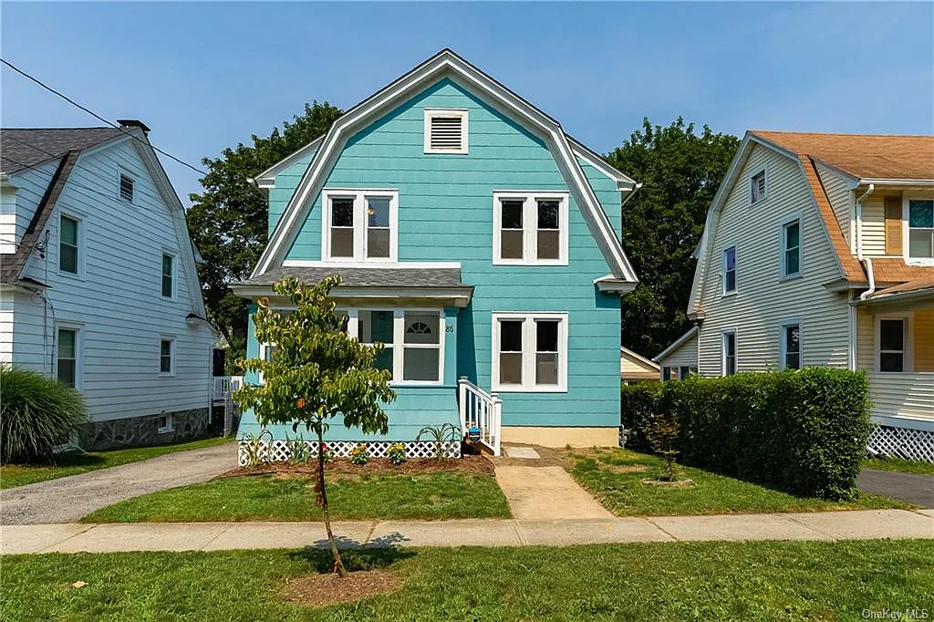 86 Innis Ave photo 1