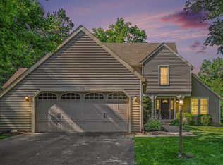 2054 Shawnee Ct, Valparaiso, IN 46385