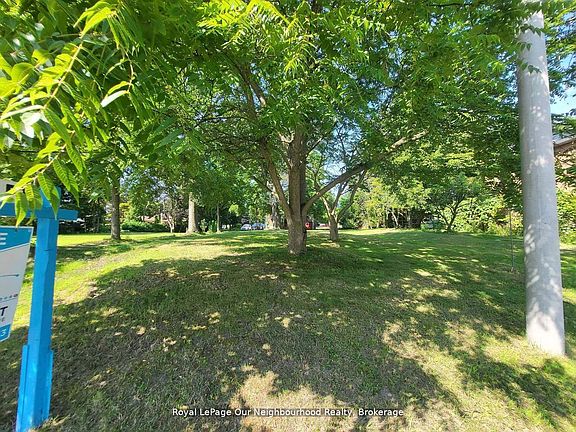 5th image of 54 Redfern Cres