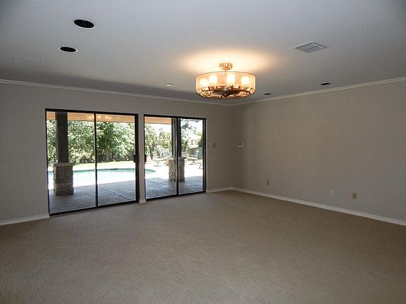 3rd image of 8703 Glenmora Dr