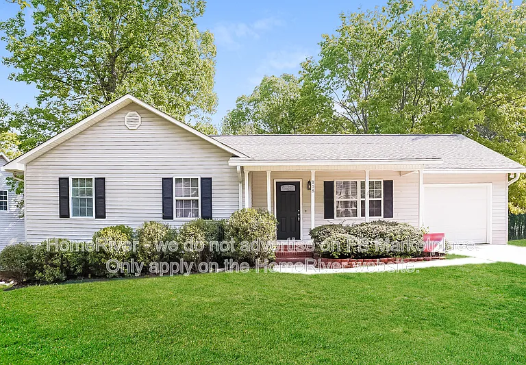 108 Browning Dr — Photo 1