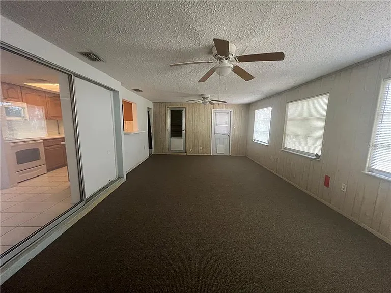 8250 Lombra Ave — Photo 21