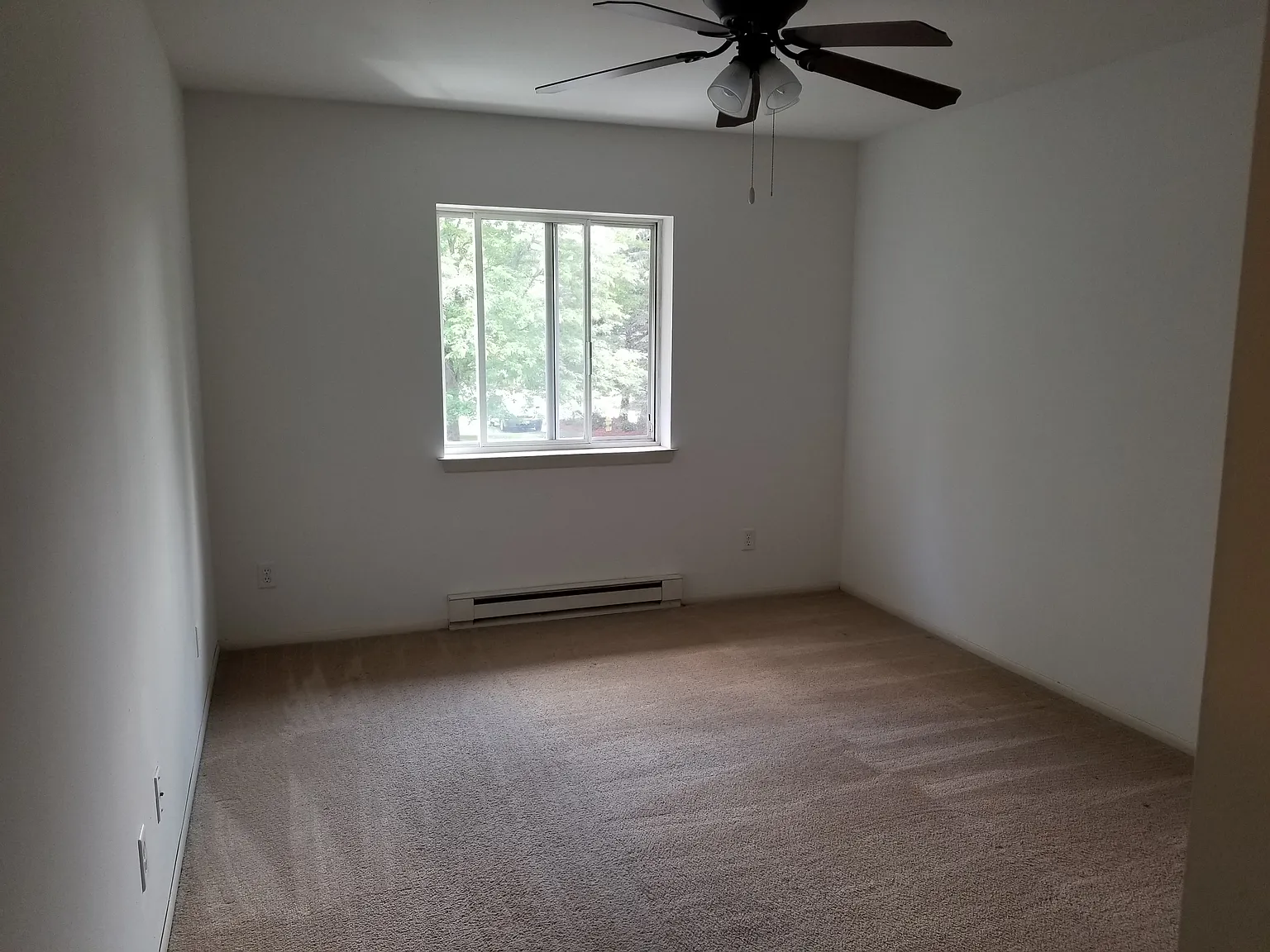 Sussex 6690-6697 Champeny Court — Photo 4
