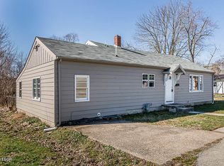 1005 E Griggs St, Marion, IL 62959