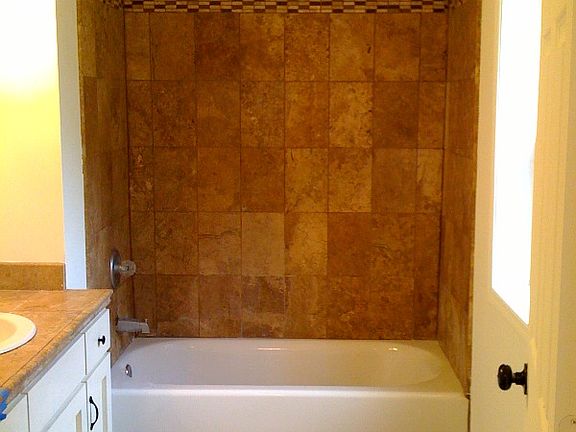 2nd image of 1811 Quincy St NE APT 2