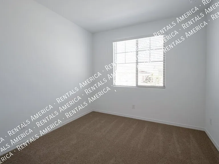 23015 E Starflower Dr — Photo 4