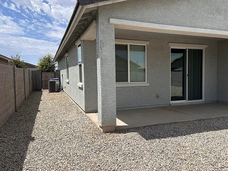 17832 W Daley Ln — Photo 15