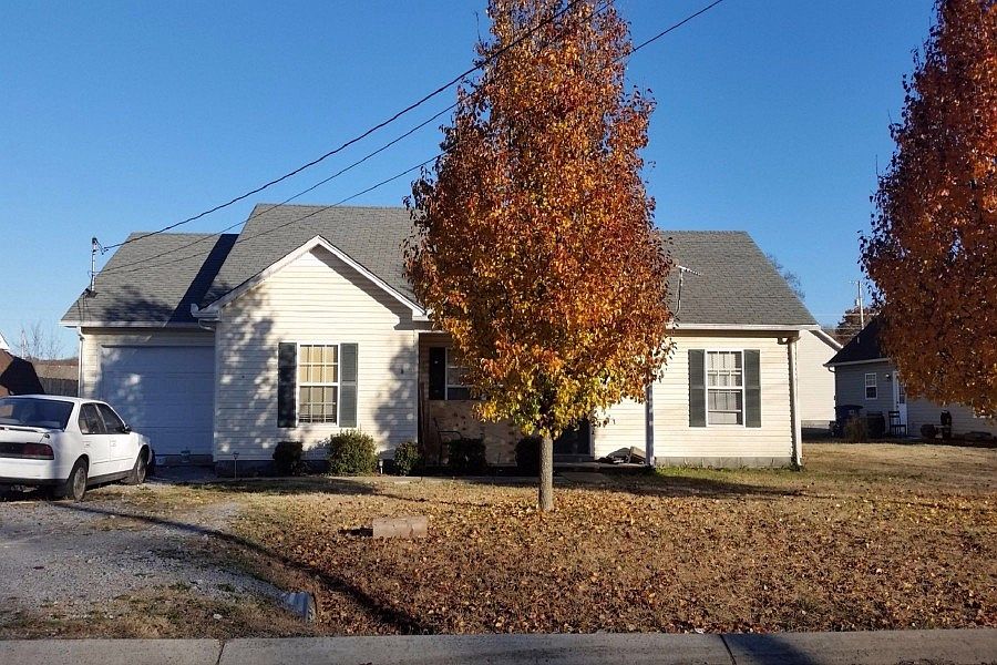 1st image of 109 Lorien Cir