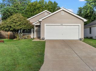 42 Kingspointe Dr, Saint Peters, MO 63376