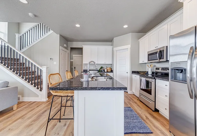 2502 N Cormac Pl — Photo 4