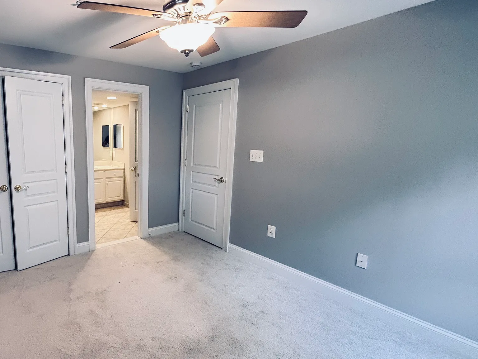 300 Deep Trail Ln — Photo 3
