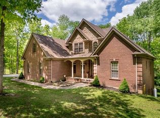 100 Fallen Leaf Trl, Georgetown, KY 40324