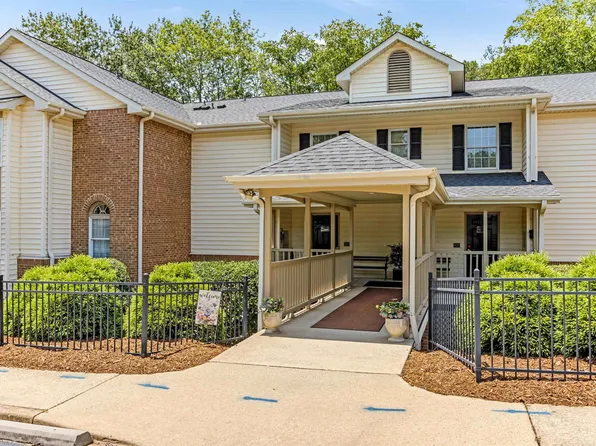 110 Swansgate Pl, Greenville, SC 29605