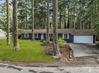 1916 N Fir Woods Place, Oak Harbor, WA 98277