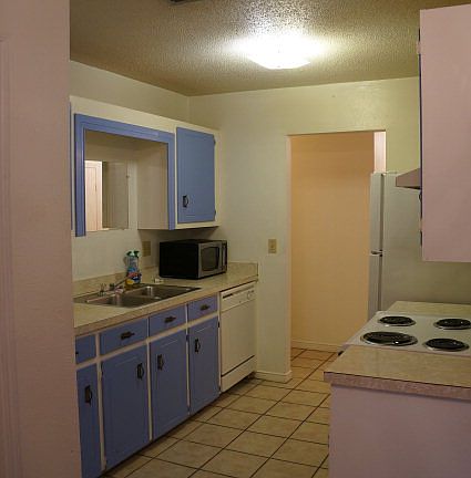 4th image of 712 Kerry Ln #25