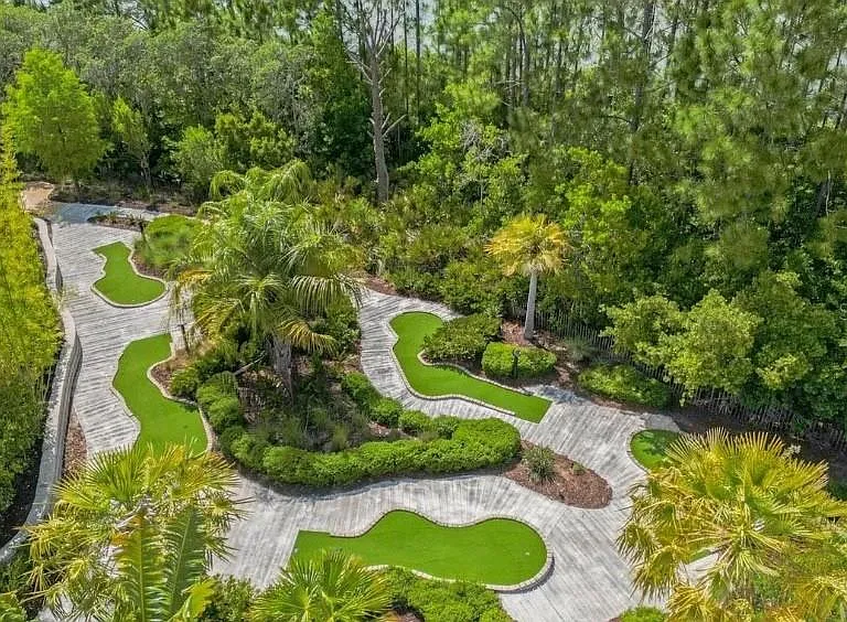 450 Captiva Dr — Photo 38