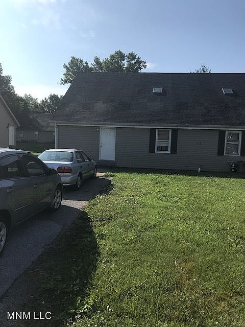 2nd image of 1626 McIntosh St APT B