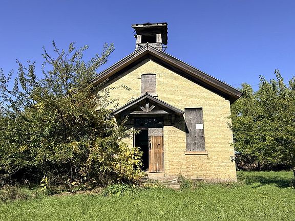2nd image of 1690 Jay ROAD