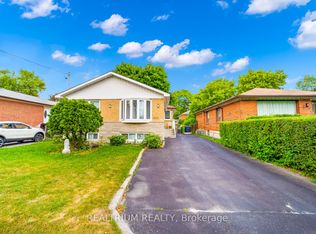 808 Brimorton Dr, Toronto, ON M1G 2S9