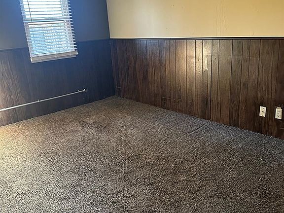 5th image of 210 Niles Ave