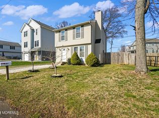 601 Beachview Ave, Keyport, NJ 07735