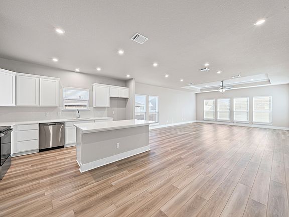 4th image of 2025 Zabcikville Dr