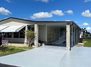 3045 Longview Ln, North Fort Myers, FL 33917