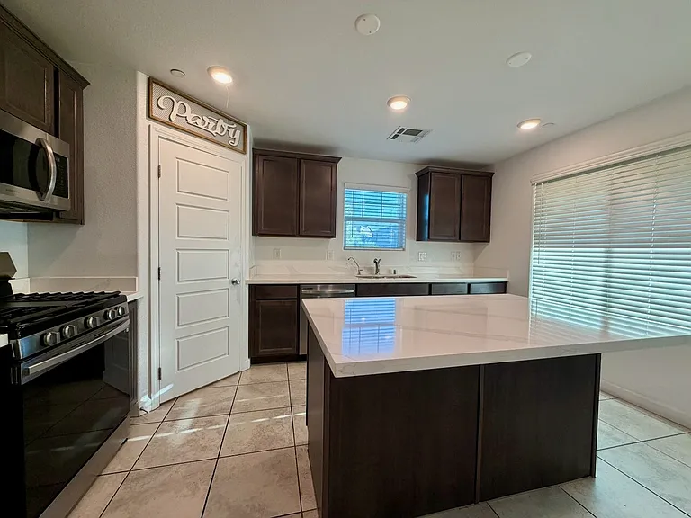 687 Pickled Pepper Pl — Photo 18