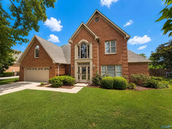 1509 Southampton Ct SE, Decatur, AL 35601