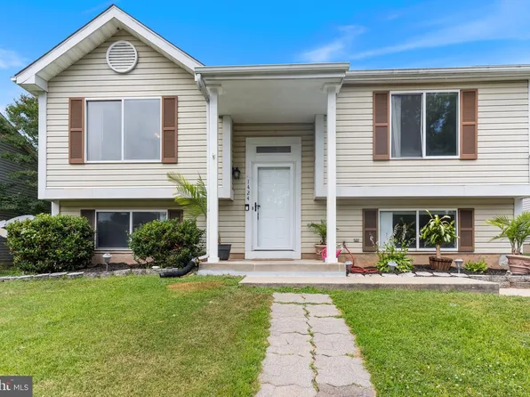 1424 Boulder Ln, Hanover, MD 21076