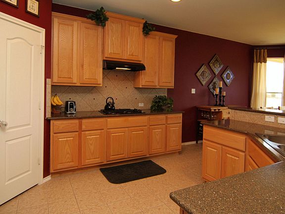 3rd image of 401 Water Oak Dr
