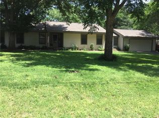 1305 W 2nd St, Arlington, TX 76013