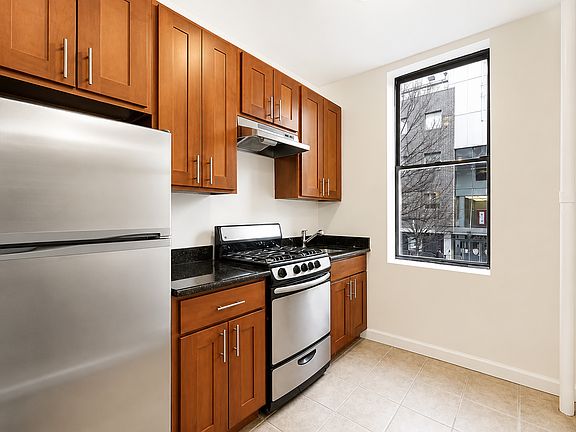 5th image of 129 Avenue C APT 3A