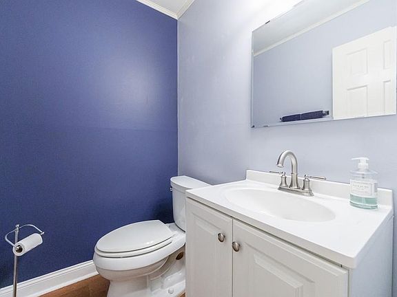 5th image of 11465 Elkins Rd