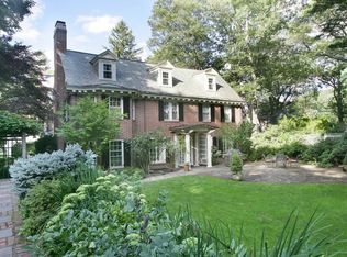 20 Malia Ter, Chestnut Hill, MA 02467