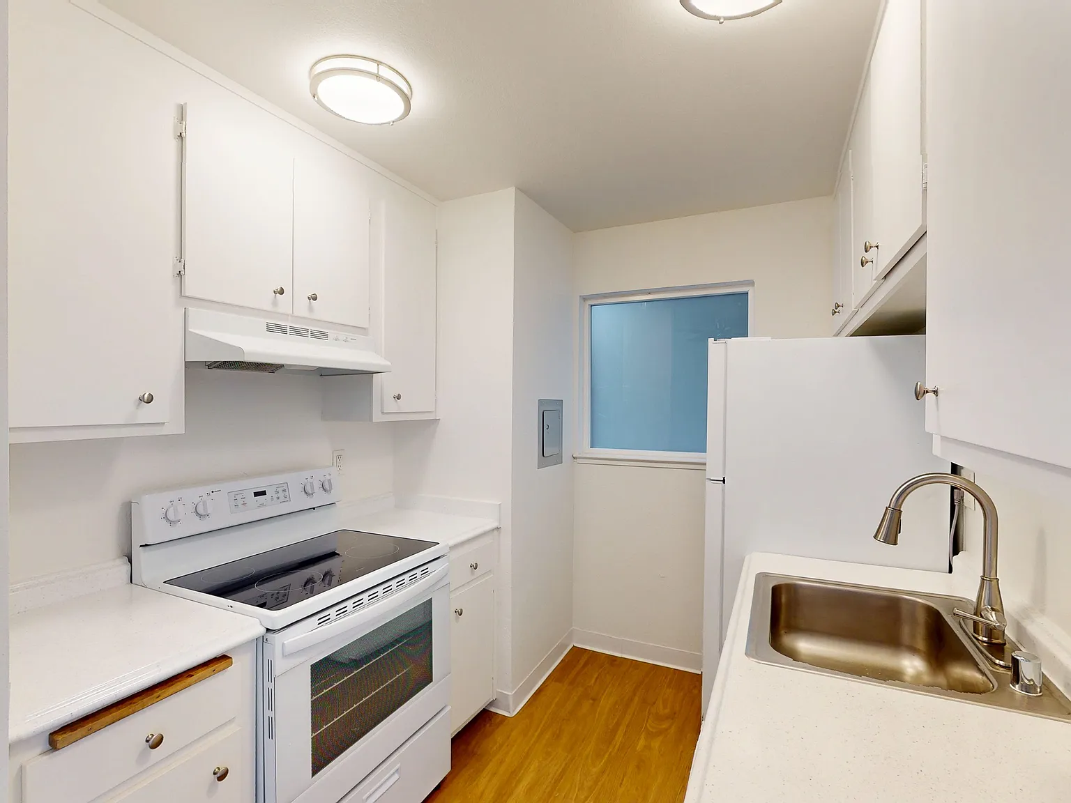 Comfortable 1BR in Novato | Parking Included | Pet Friendly — Photo 2