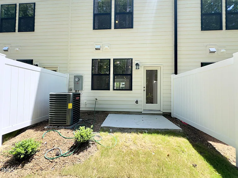 1529 Crescent Townes Way — Photo 38