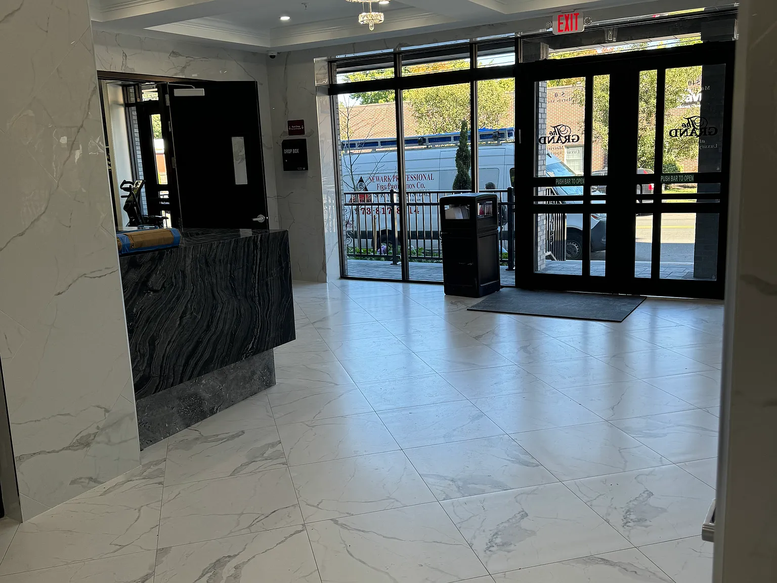 2 bed, 1318 sqft, $2,895 — Photo 3