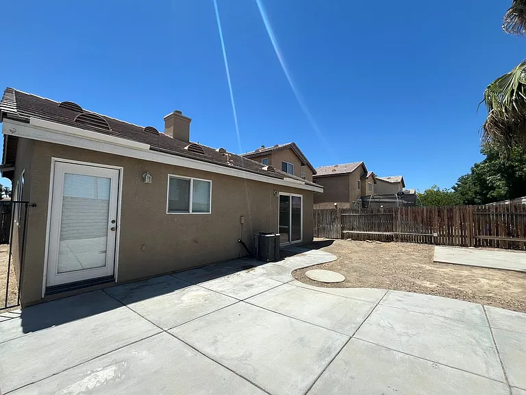 13892 Summer Wind St — Photo 12