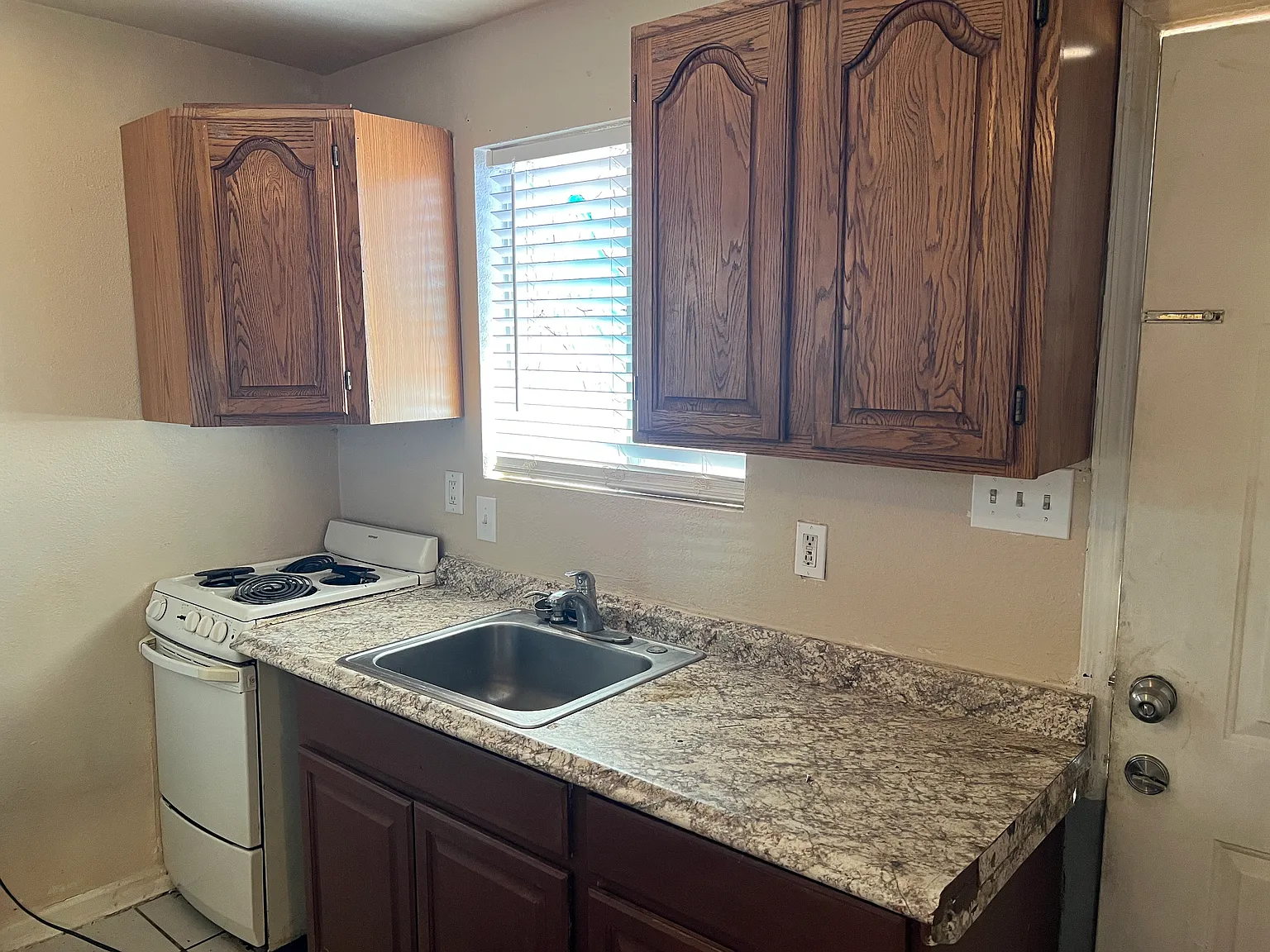 1 bed, 500 sqft, $700 — Photo 2