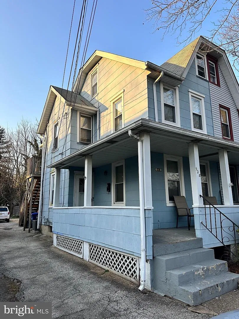 2 bed, $1,550 — Photo 1