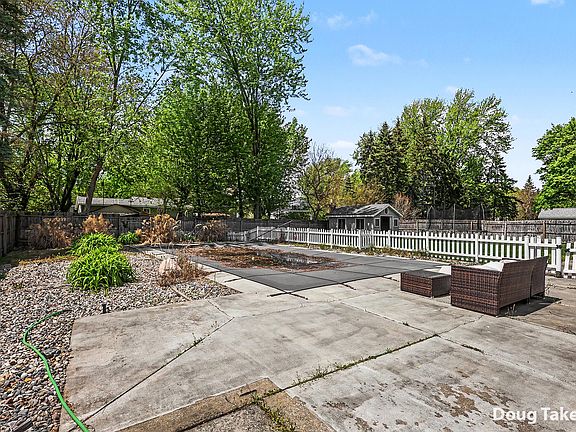 5th image of 7439 Eastlane Ave