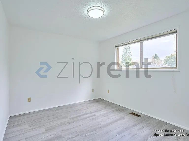 4547 NW Tumalo Ct — Photo 12