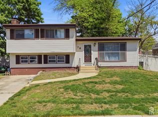 78 Woodview Dr, Old Bridge, NJ 08857