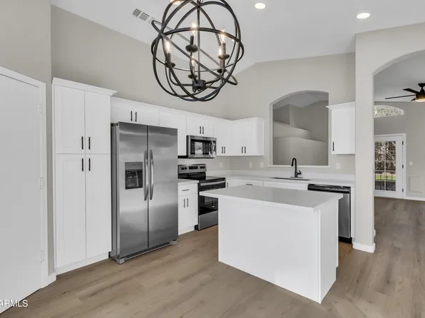 1190 W SEAGULL Drive, Chandler, AZ 85286