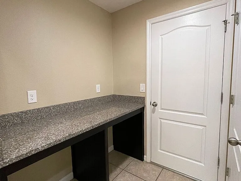 1045 Palma Verde Pl — Photo 32